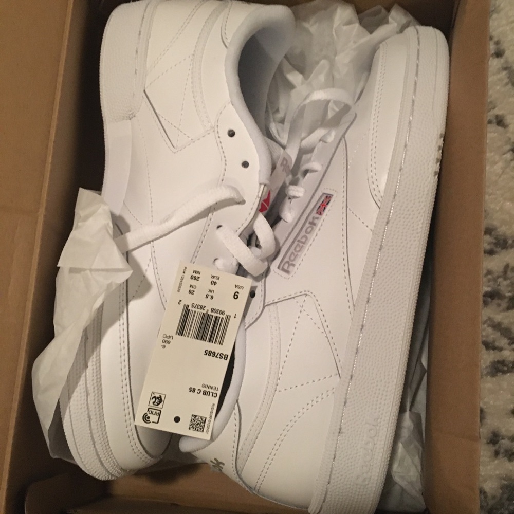 Reebok women’s tennis shoe